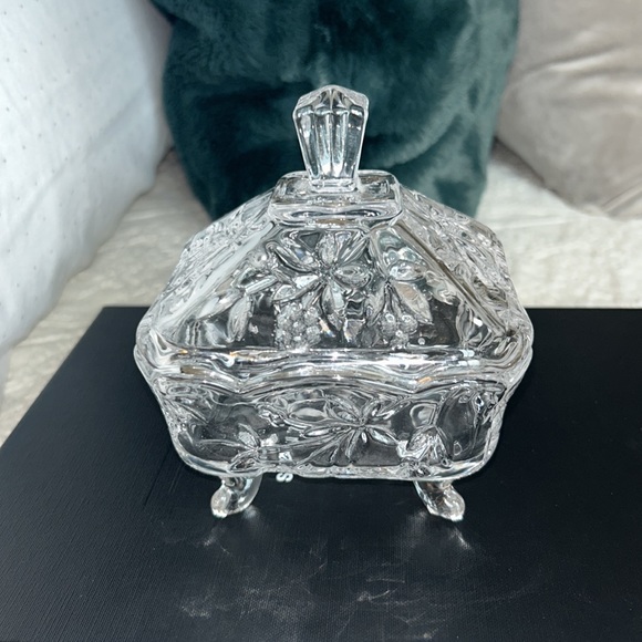 Vintage Clear Footed Lidded Candy Jar - Picture 4 of 7